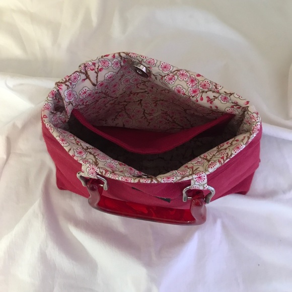 Red cloth purse from Brown Bag Couture - Picture 3 of 6